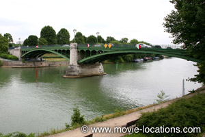 Bande a Part filming location: Quai Saint Bernard, Paris