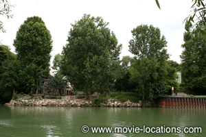 Bande a Part filming location: Quai Saint Bernard, Paris