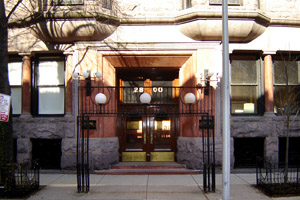 Child's Play film location: Brewster Apartments, 2800 North Pine Grove Avenue, Chicago