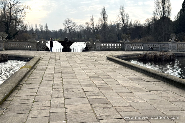 Bridget Jones: The Edge Of Reason film location: Italian Gardens, Kensington Gardens, London W2