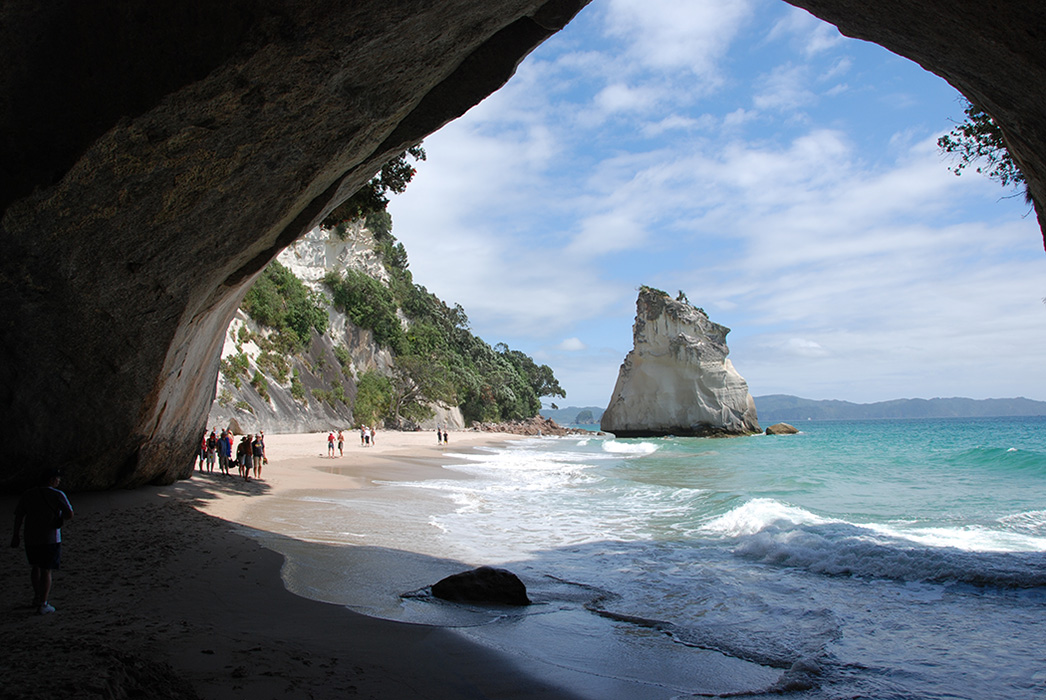 The Chronicles Of Narnia : Prince Caspian film location: Cathedral Cove, North Island, New Zealand