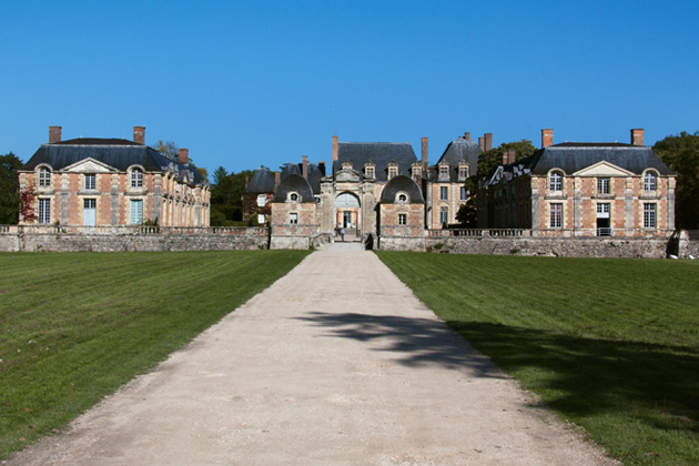 La Regle Du Jeu location: Château la Ferté-Saint-Aubin, Sologne, France