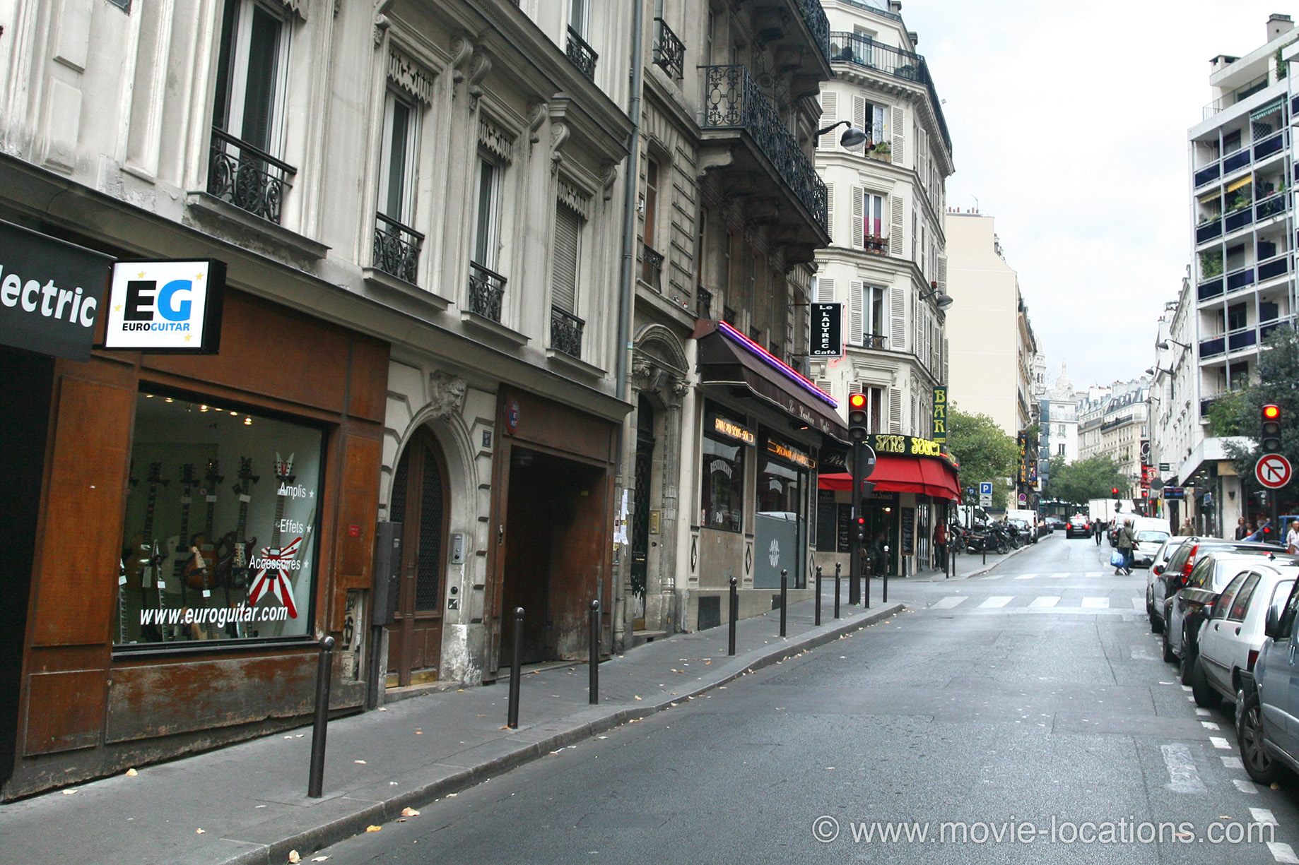 Rififi location:rue Jean Baptiste Pigalle, Paris